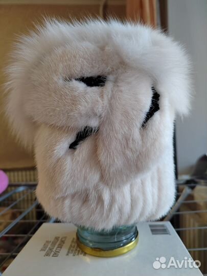 Шапки женские меховые