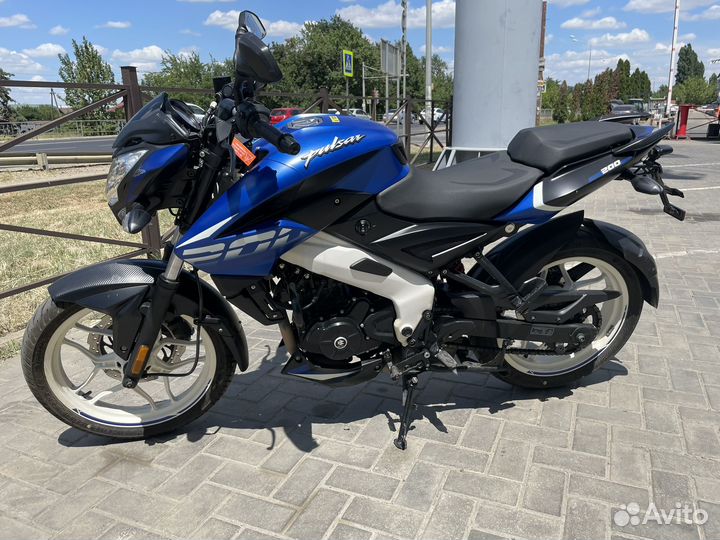 Мотоцикл Bajaj Pulsar 200