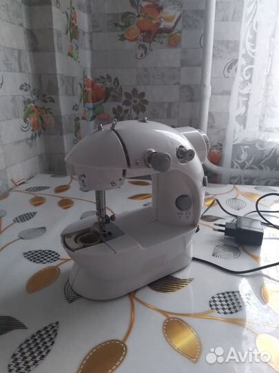 Машинка швейная