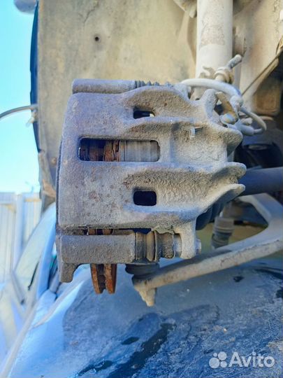 Пежо 406 суппорта передние