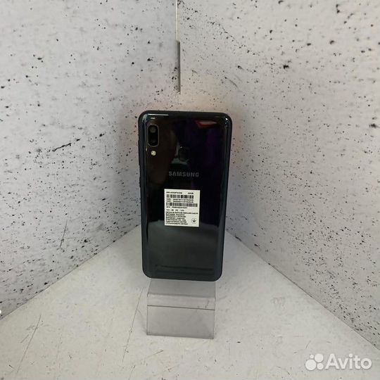 Samsung Galaxy A20, 3/32 ГБ