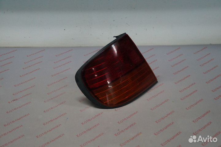 Nissan 26555-3J125 Фонарь задний левый