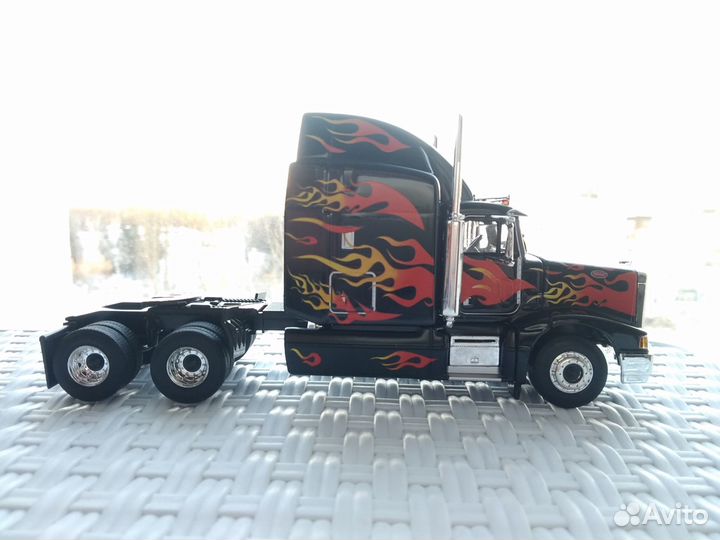 Peterbilt 377 + полуприцеп (Schuco, 1:43)