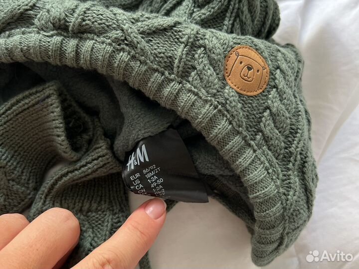 Шапка с варежками hm