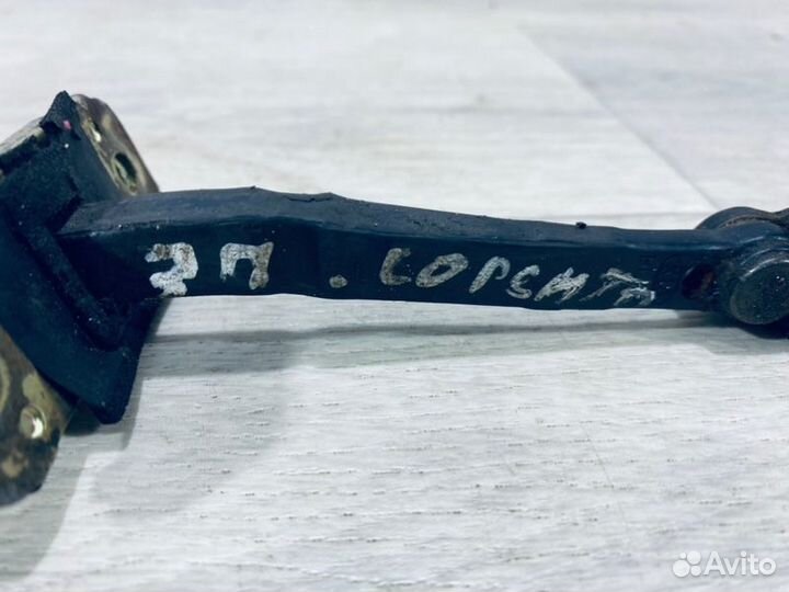 Ограничитель двери задний правый Kia Sorento SUV