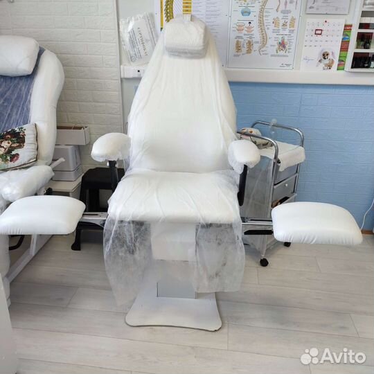 Педикюрное кресло с электроприводом
