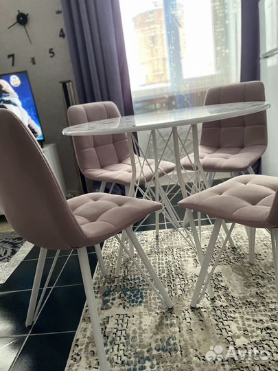 Кухонный стол и стулья бу