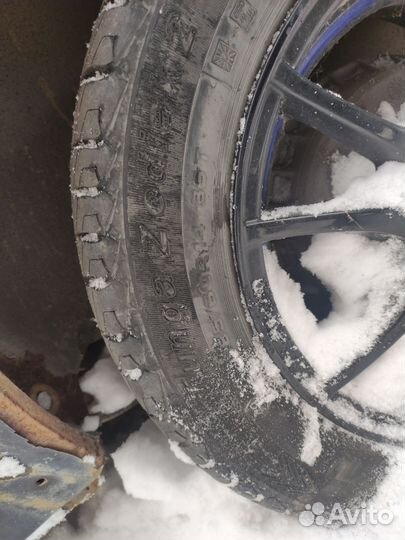 Продам комплект колес