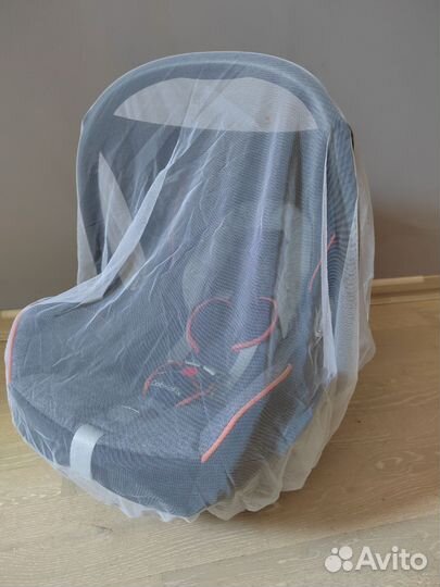 Автолюлька Maxi cosi cabriofix 0+ и адаптеры