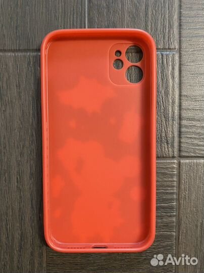 Чехлы для iPhone 11