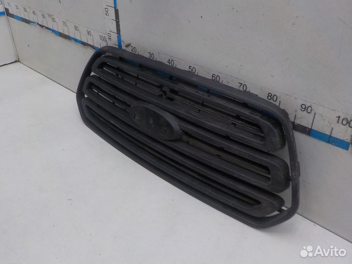 Решетка радиатора Ford Tourneo Connect