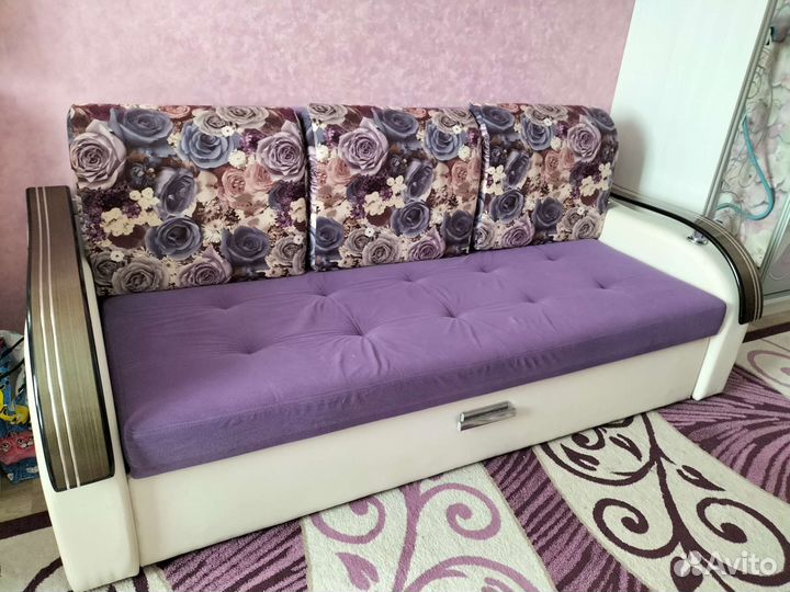 Детский гарнитур+ диван