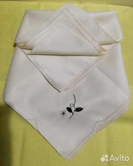 Салфетки сервировочные 45* 45см - 10шт с вышивкой