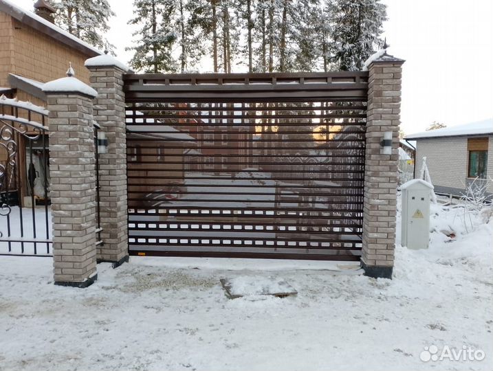 Стальные рулонные ворота Rolter