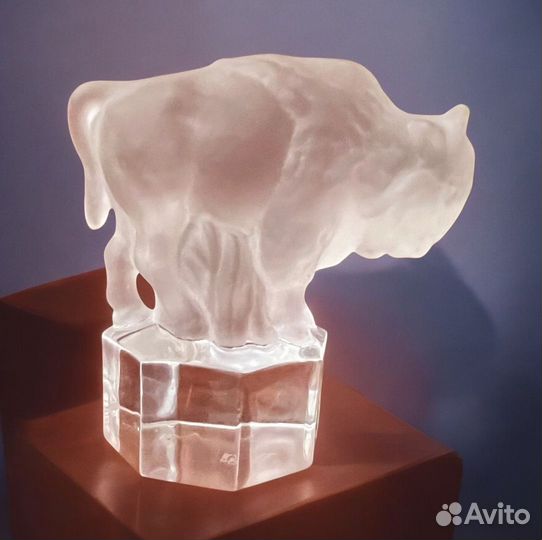 Стеклянная статуэтка Goebel Crystal