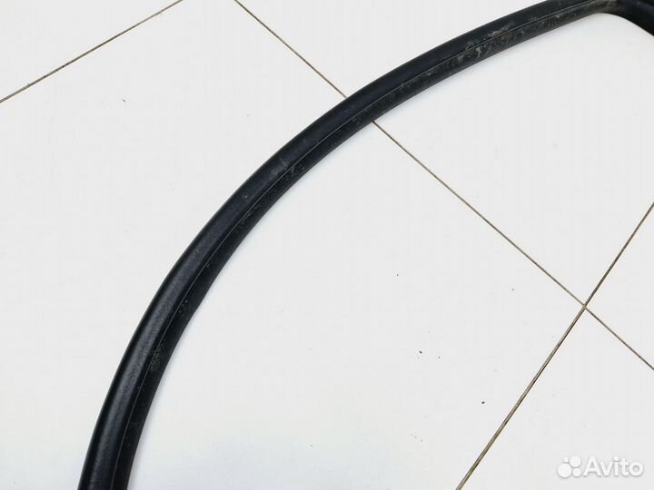 Уплотнитель двери Toyota Highlander II (XU40) 200