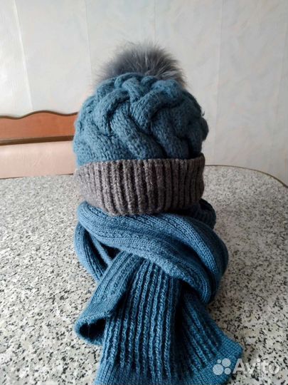 Зимняя шапка с шарфом