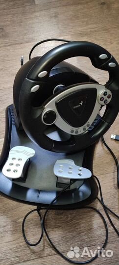 Игровой руль и педали genius TwinWell