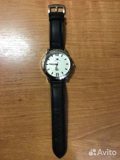 Часы Tomy Hilfiger