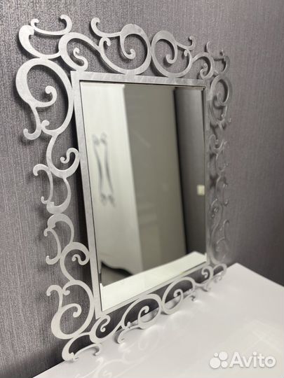 Зеркало настенное