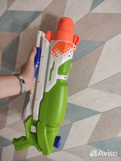 Водяной бластер nerf