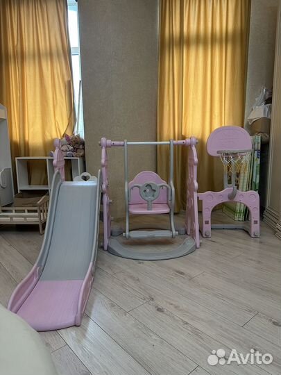 Детская горка и качеля