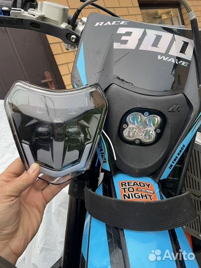 LED фара с ходовым огнем