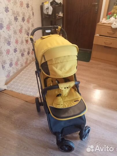 Продам прогулочную коляску