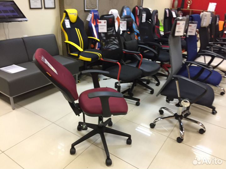 Кресло офисное chairman 661 бордовое