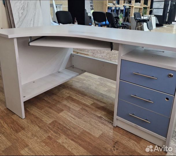 Офисная мебель