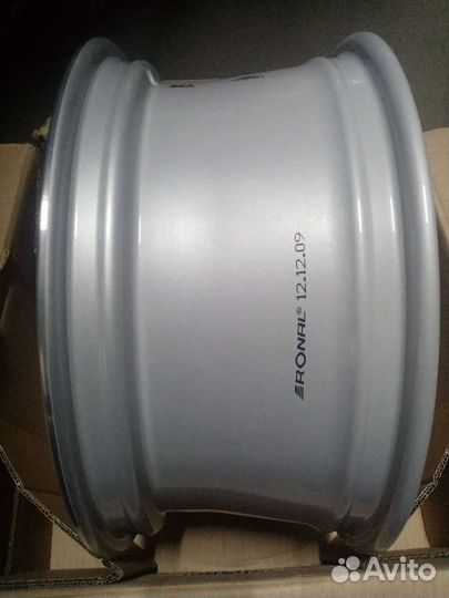 Диск литой R17 Passat B7