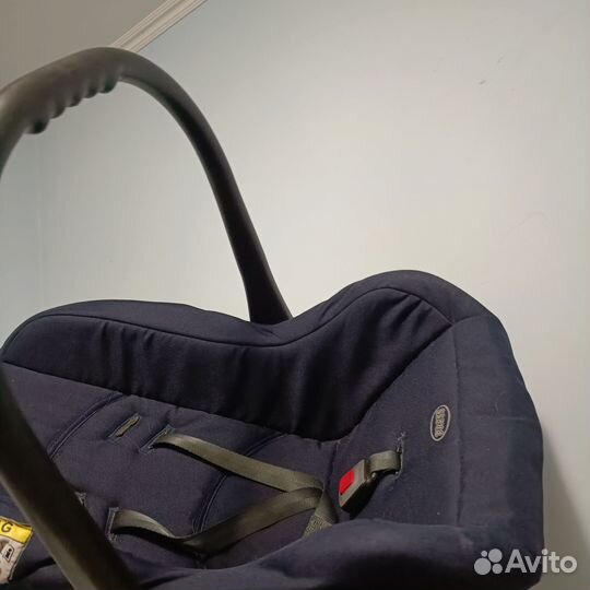 Автомобильное кресло