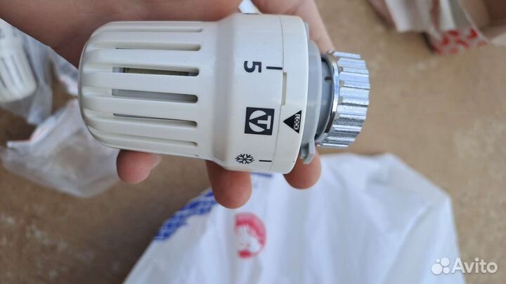 Головка термостатическая жидкостная