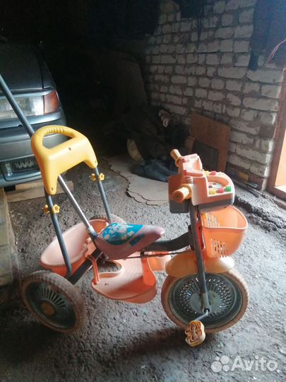 Детский трехколесный велосипед