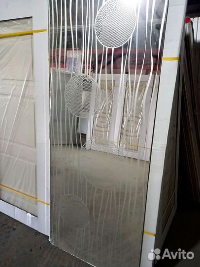 Зекало с орнаментом