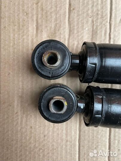 Стойка амортизатора задняя Kia Soul