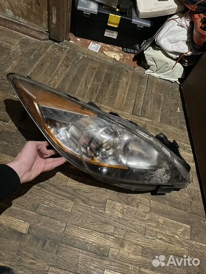 Фара права Mazda 3 BL