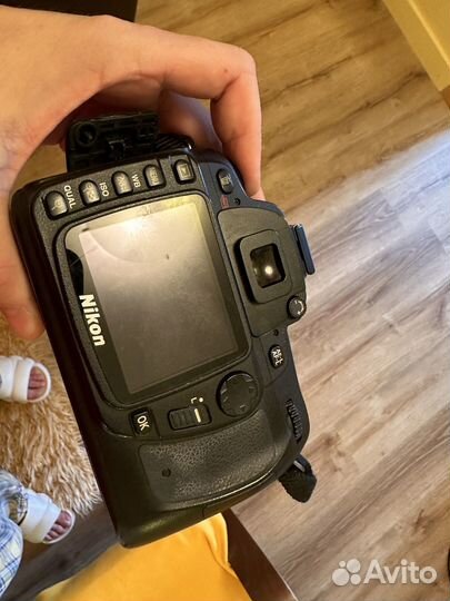 Зеркальный фотоаппарат Nikon D80