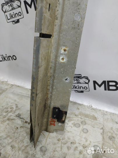 Кронштейн порога правый Mercedes Gl X164