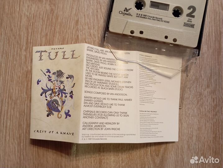 Аудиокассета Jethro Tull – Crest Of A Knave, США