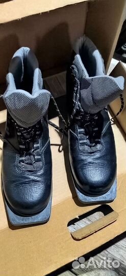 Ботинки лыжные