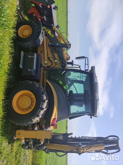 Экскаватор-погрузчик JCB 3CX, 2022