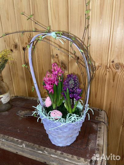 Цветочная композиция в корзинке