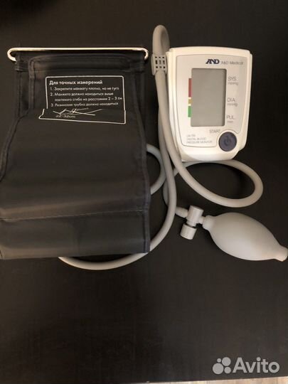 Тонометр полуавтоматический