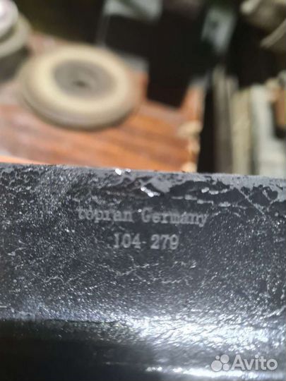 Подушка двигателя Ауди б3