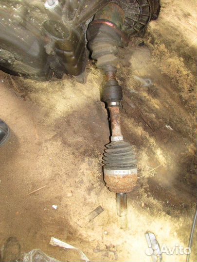 Привод передний Митсубиси Лансер 9