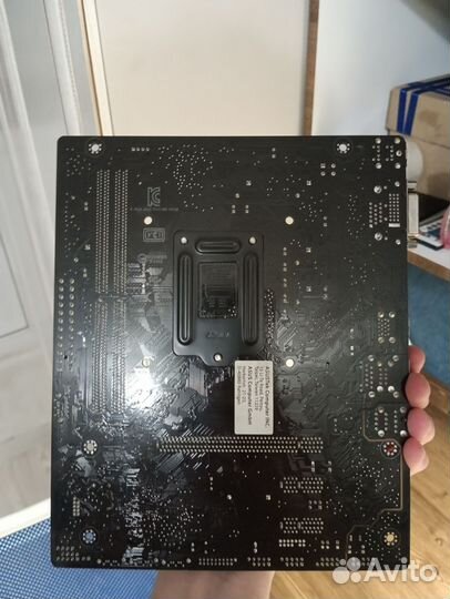 Процессор: i3 9100f с Isus H310M-K R 2.0