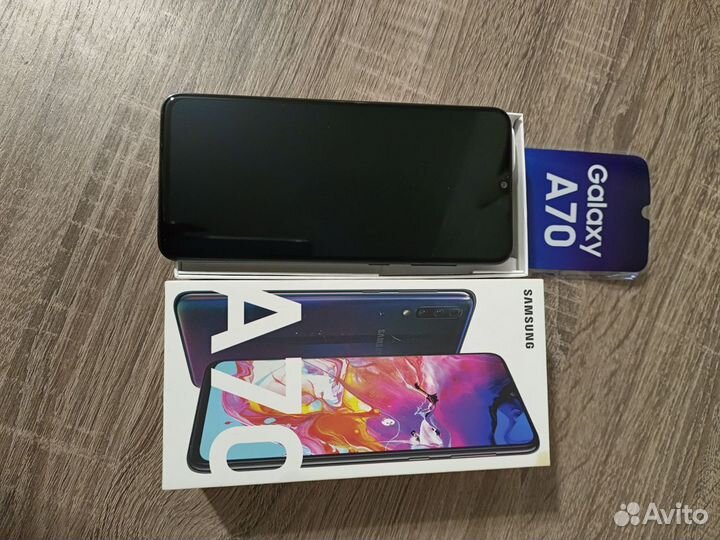 Samsung Galaxy A70, 6/128 ГБ