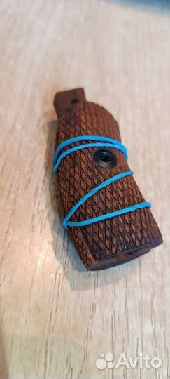 Накладки комплект с гайками деревянные орех