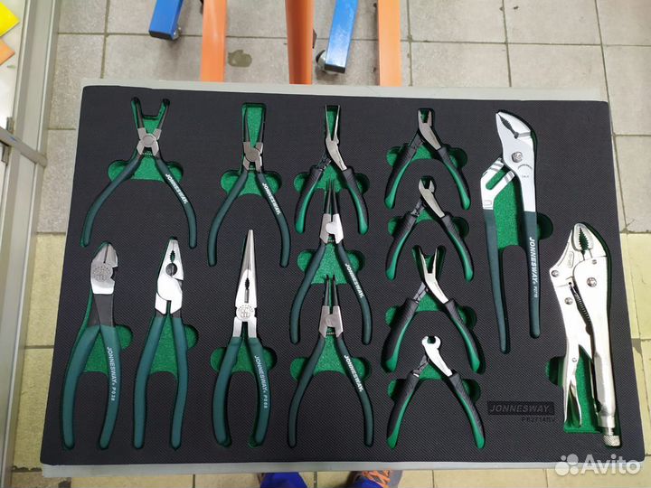 49293/P82714SV Набор шар-губцевого инс-та. 14 пред